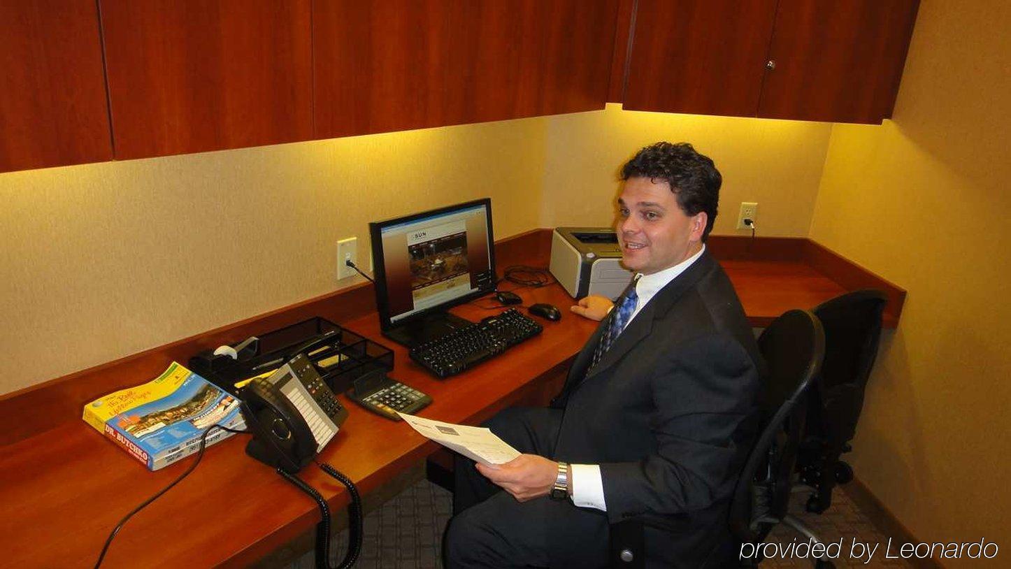 Hampton Inn & Suites Riverside/Corona East Facilități foto
